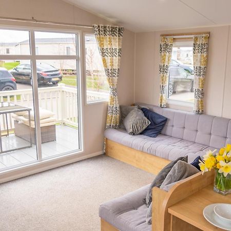 64 Lancaster The Lazy Willow 3 Bedroom Hot Tub Caravan Tattershall Lakes Exterior foto